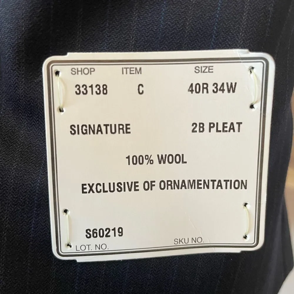 Navy Blue Pin Stripe Jos. A. Bank Signature Collection Suit 100% Wool 40R NWT